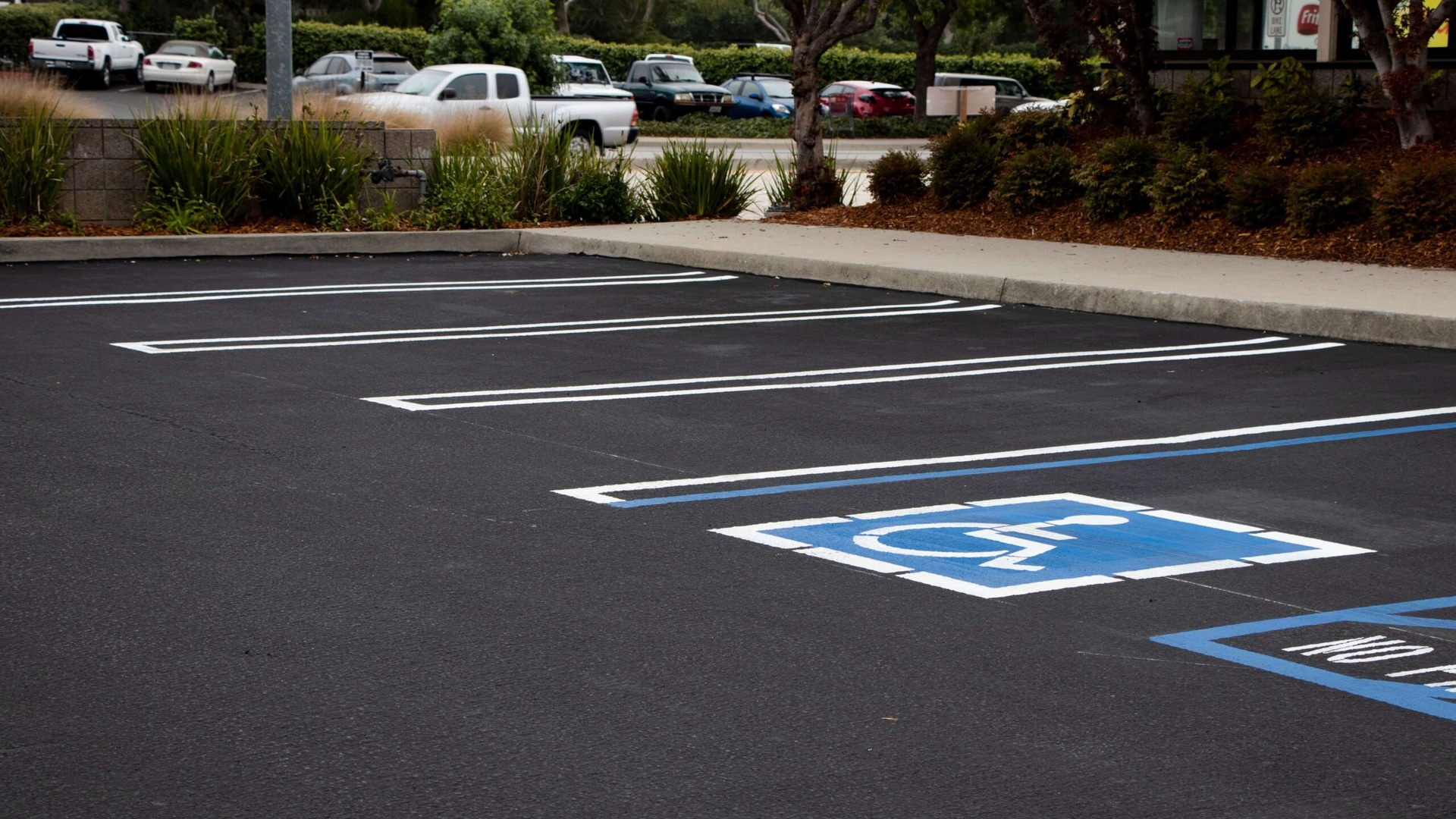 Parking Lot Striping Pearl MS – Expert Layout & Restriping Solutions